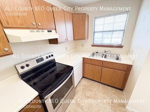 2745 Brookshire Ln in Miamisburg, OH - Building Photo - Building Photo