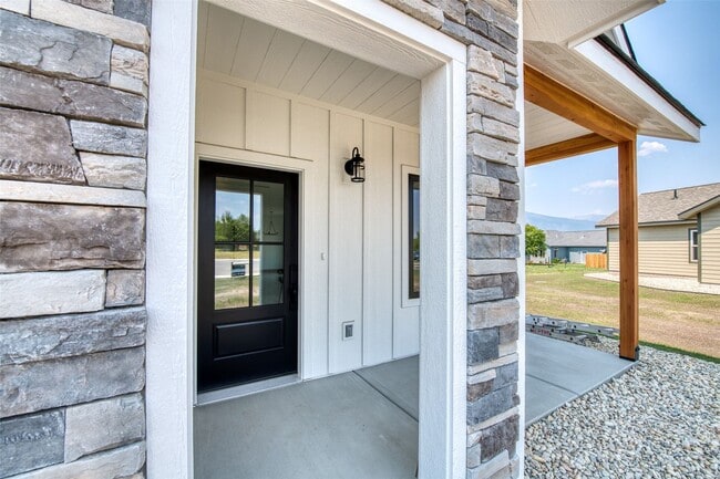 307 Sassafras Ct in Stevensville, MT - Building Photo - Building Photo
