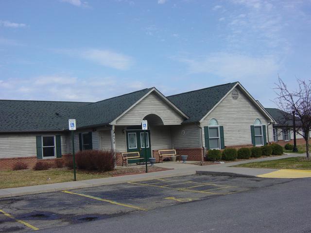 1038 Eastbury in Lansing, MI - Foto de edificio - Building Photo