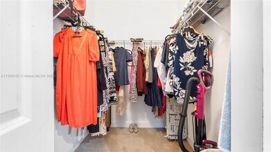 4445 NW 48th Terrace in Tamarac, FL - Building Photo - Building Photo