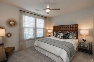 5898 N Main St in Baytown, TX - Building Photo - Building Photo