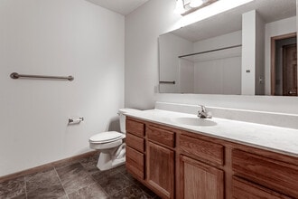 Swisshelm Village Apartments in St. Cloud, MN - Foto de edificio - Interior Photo