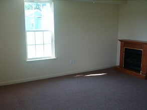 100 Stallings Ct in Elizabeth City, NC - Building Photo - Building Photo