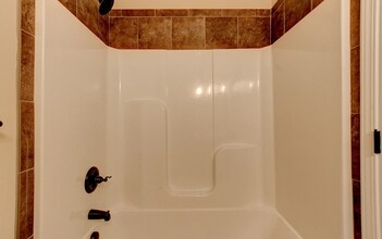 246 Fairview Ln in Clarksville, TN - Building Photo - Building Photo