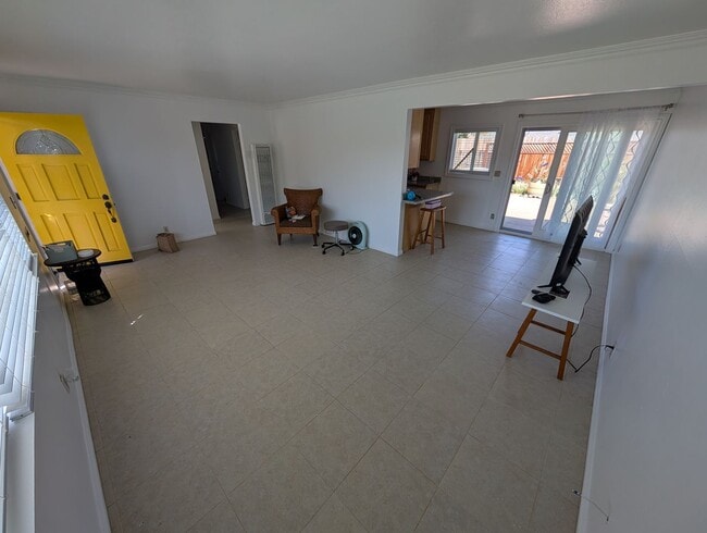 1109 W Airport Ave in Lompoc, CA - Building Photo - Building Photo