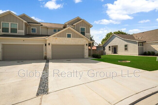236 Joseph Cir in Schertz, TX - Foto de edificio - Building Photo