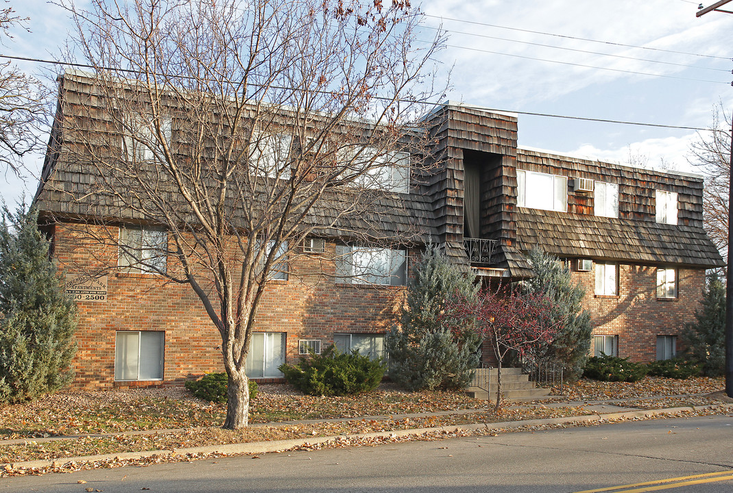 Cherokee Park Apartments in St. Paul, MN - Building Photo