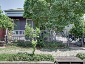 617 Lyons St in New Orleans, LA - Building Photo