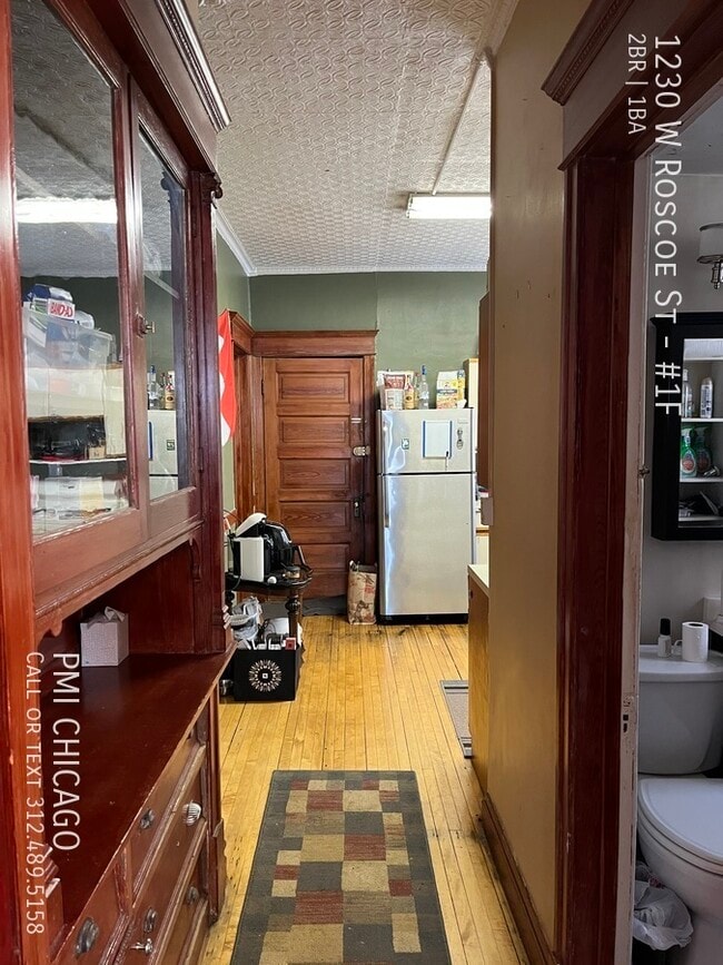 1230 W Roscoe St in Chicago, IL - Building Photo - Building Photo