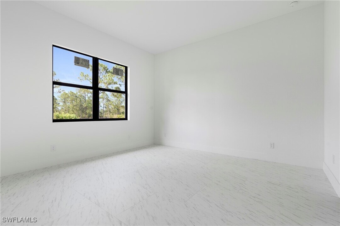 3173 Sunshine Blvd N in Lehigh Acres, FL - Building Photo
