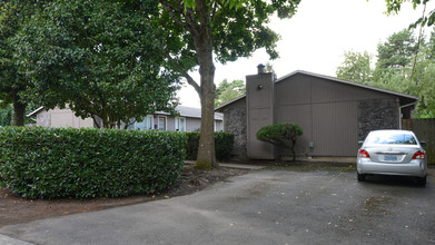 3803 SE 33rd Pl in Portland, OR - Building Photo - Building Photo