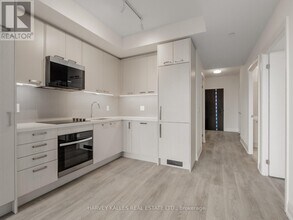 20 Soudan Ave in Toronto, ON - Building Photo - Building Photo
