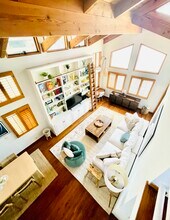 245 26th St, Unit Beach Retreat in Hermosa Beach, CA - Building Photo - Building Photo