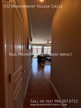 532 Meadowmont Village Cir in Chapel Hill, NC - Building Photo - Building Photo