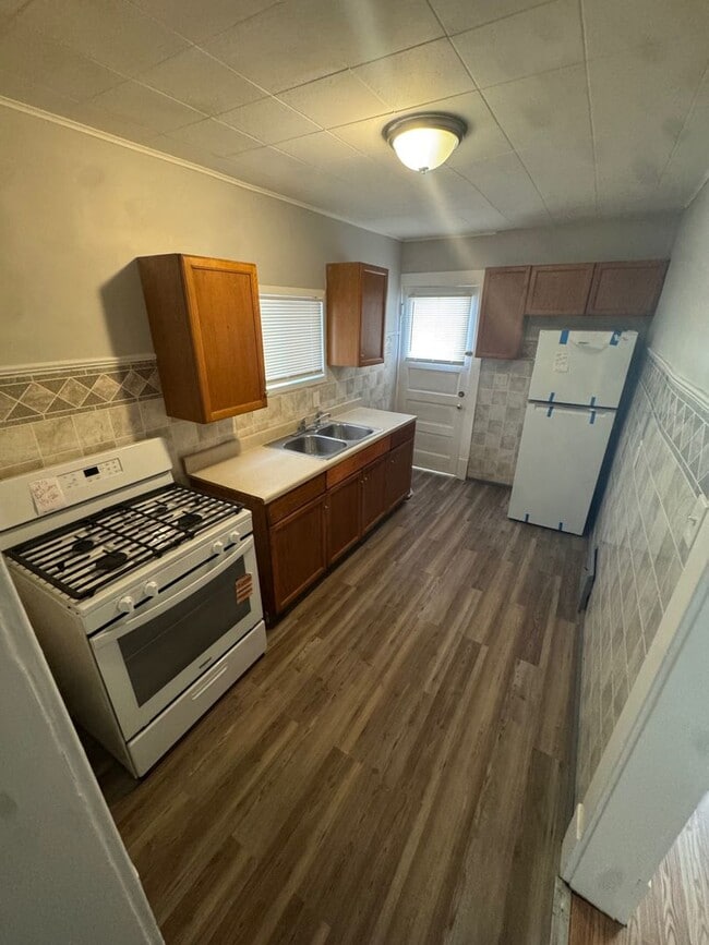 7510 Indiana Ave in Cleveland, OH - Building Photo - Building Photo