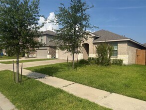 15310 Dinnet Berm Dr in Atascocita, TX - Building Photo - Building Photo