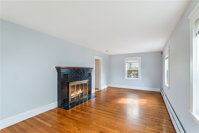 115 Sunbury St in Providence, RI - Building Photo - Building Photo