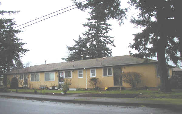 6203-6221 SE Carlton St in Portland, OR - Building Photo - Building Photo