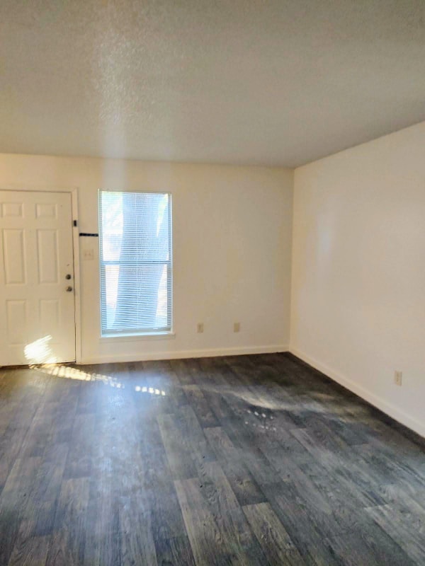 1907 Hearthstone Dr in Austin, TX - Building Photo - Building Photo