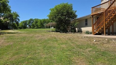 2474 Joe Davis Rd in Whitewright, TX - Building Photo - Building Photo