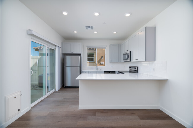 Cielo at Calloway in Bakersfield, CA - Building Photo - Interior Photo