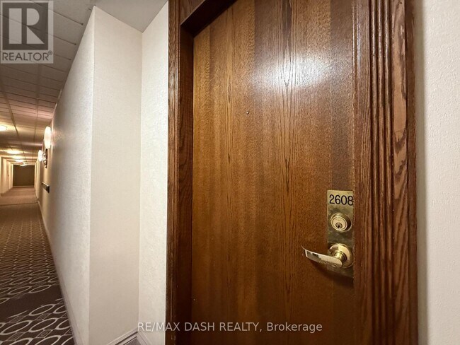 156-2156 Enfield Pl in Mississauga, ON - Building Photo - Building Photo