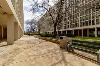 1401 E 55th St-Unit -305N in Chicago, IL - Building Photo - Building Photo