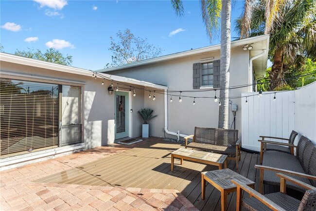 4528 S Gaines Rd in Tampa, FL - Building Photo - Building Photo
