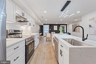 821 Decatur St NW in Washington, DC - Building Photo - Building Photo