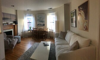 95 Gainsborough St, Unit 402 in Boston, MA - Building Photo