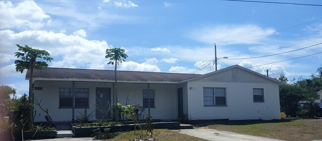 4131 Hancock Ave SE, Unit 4131