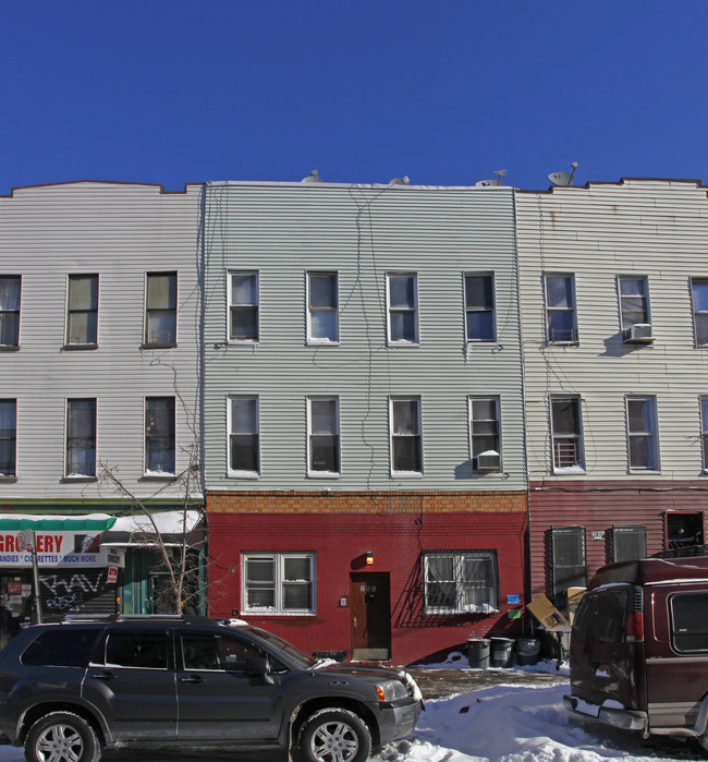 285 Irving Ave in Brooklyn, NY - Building Photo - Building Photo