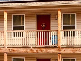 938 Cleveland St, Unit 102