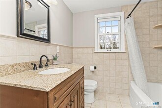 608 Stillson Rd in Fairfield, CT - Building Photo - Building Photo