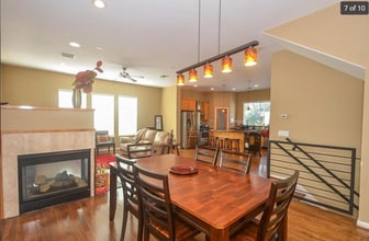 3010 Caroline St in Houston, TX - Foto de edificio - Building Photo
