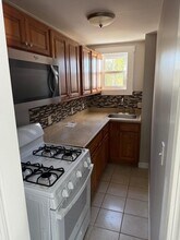 229 Brook St in New Bedford, MA - Building Photo - Building Photo