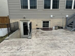 15880 Lee Carter Road in Gainesville, VA - Foto de edificio - Building Photo