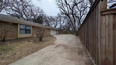 429 Headlee St in Denton, TX - Building Photo - Building Photo