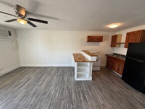 626 Power St in Clarksville, TN - Building Photo - Building Photo
