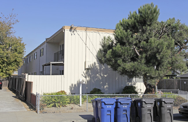 20086 Wisteria St in Castro Valley, CA - Building Photo - Building Photo