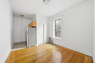 29 E 17th St in Brooklyn, NY - Building Photo - Building Photo