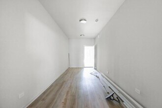 3121 N California Ave in Chicago, IL - Building Photo - Building Photo