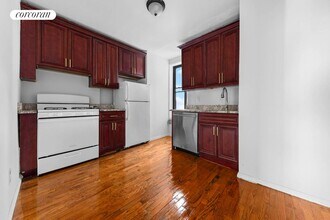 261 14th St in Brooklyn, NY - Foto de edificio - Building Photo