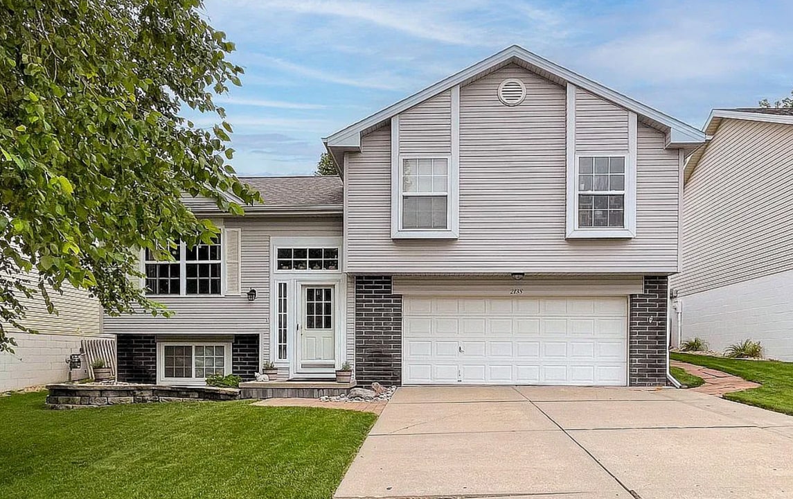 2138 N 166th St in Omaha, NE - Building Photo