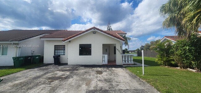 14313 SW 45th Terrace in Miami, FL - Building Photo - Building Photo