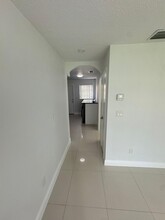 512 SW 7th St in Hallandale Beach, FL - Building Photo - Building Photo