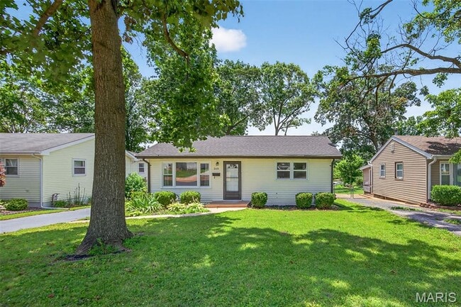 property at 340 Hillcrest Blvd