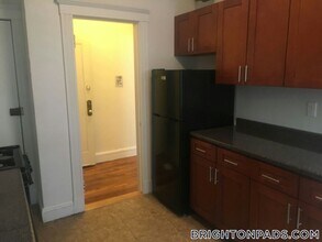 1626 Commonwealth Ave in Boston, MA - Building Photo - Building Photo