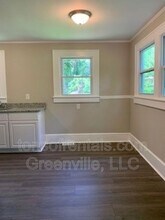 8863 Warren H Abernathy Hwy in Spartanburg, SC - Foto de edificio - Building Photo