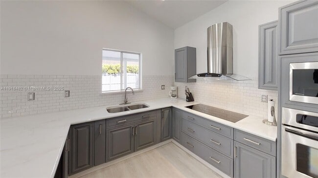 3834 SW 149th Pl in Miami, FL - Building Photo - Building Photo